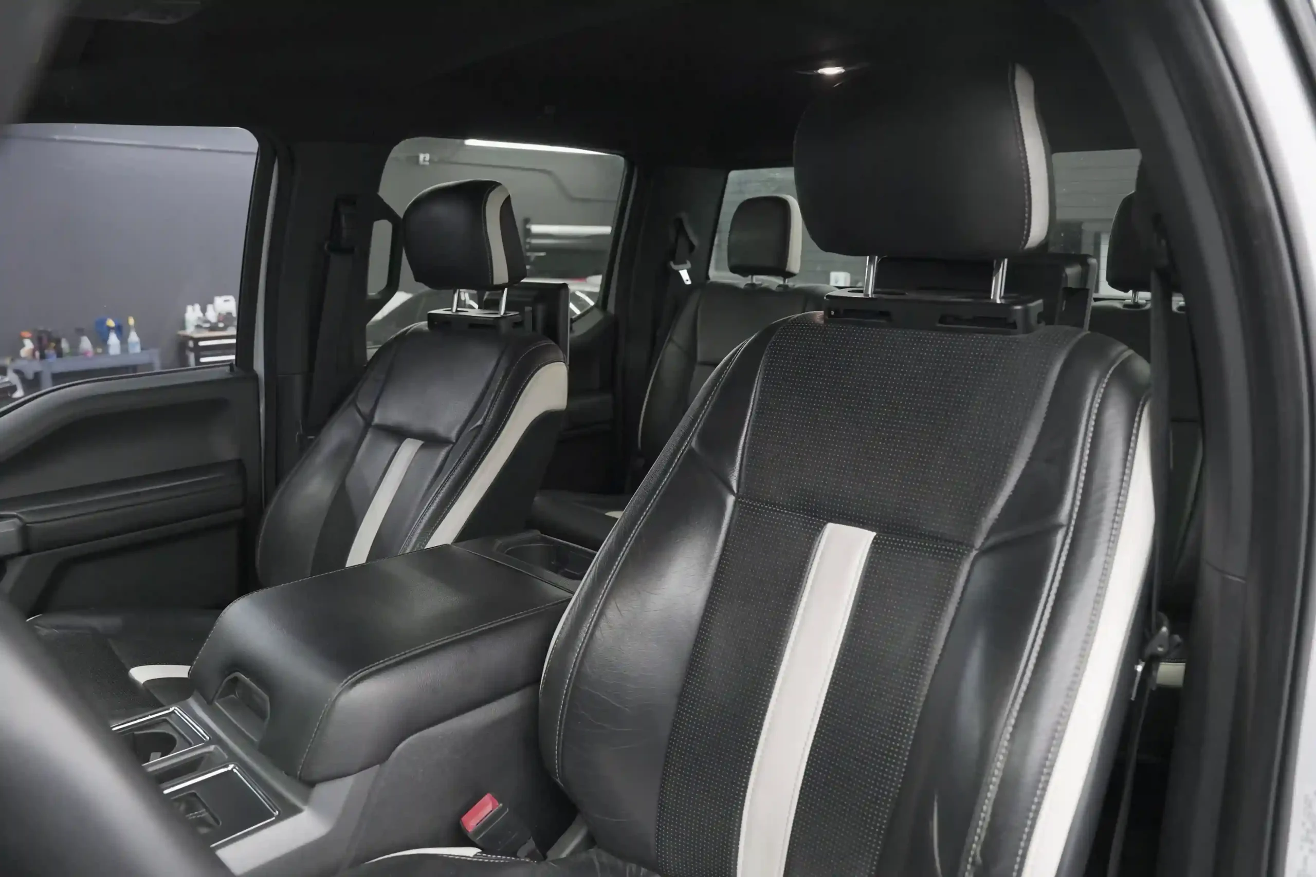 C23B685A-84EC-415D-A44D-2CA0E4FB55F0_11_11zon