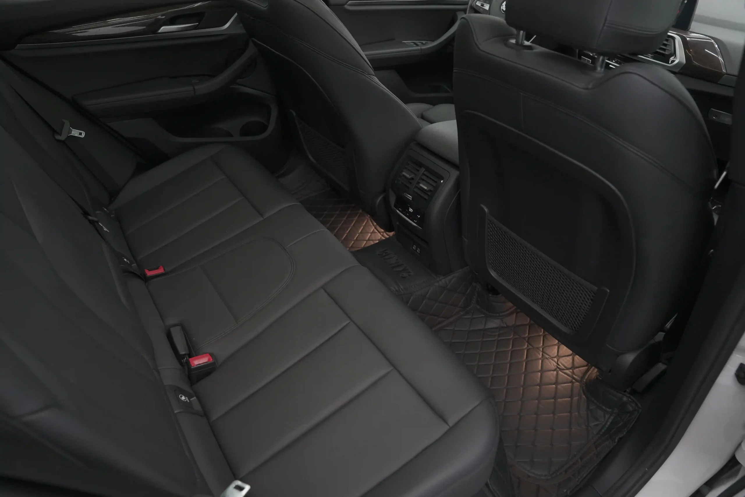 19EE44FB-9561-4B8A-A3D1-0D29D297D6CE_5_11zon