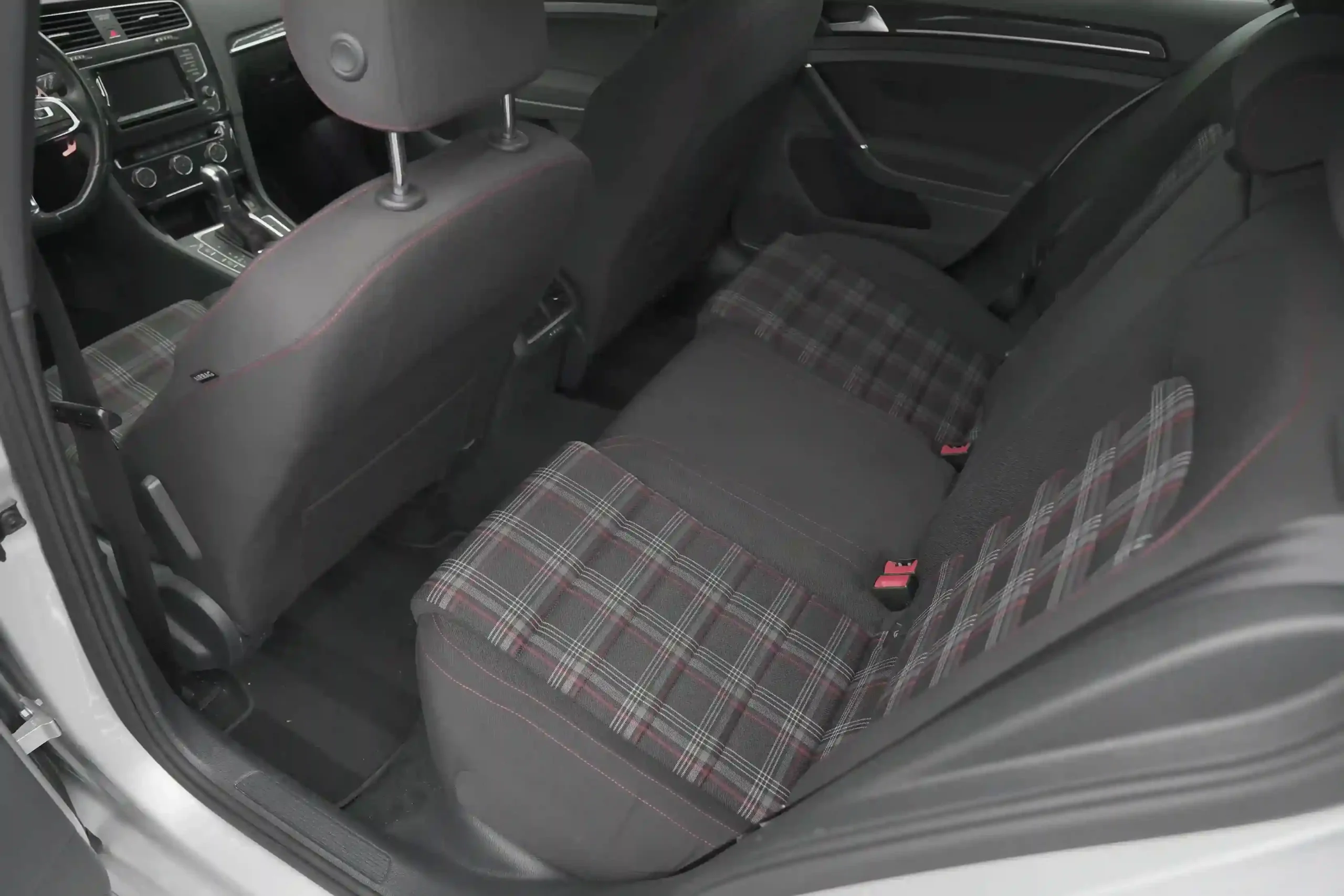 21204553-4D48-44AD-A441-EE5914ACF645_13_11zon