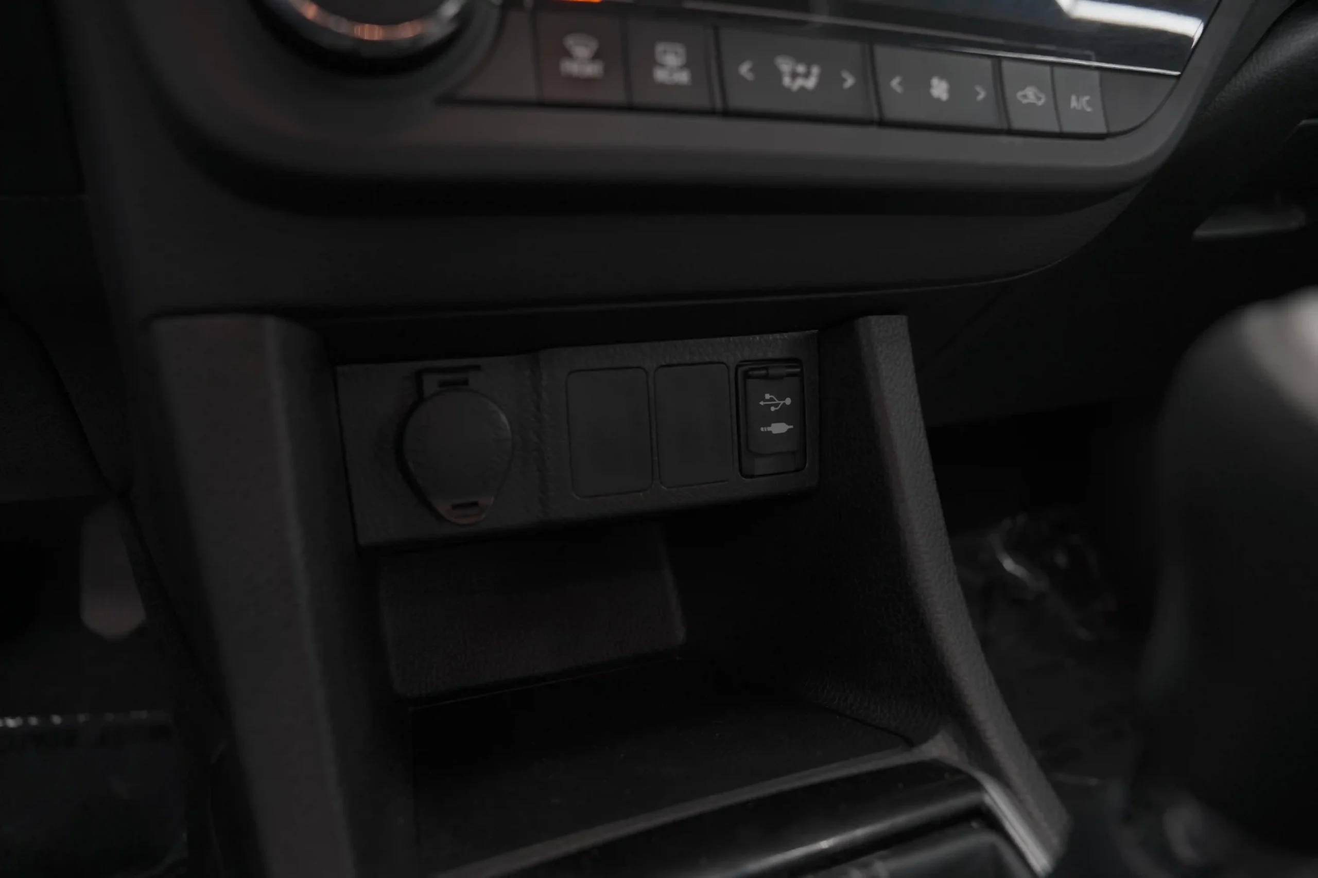 AFB275FF-8CEF-44AE-9E92-10A95550B621_14_11zon