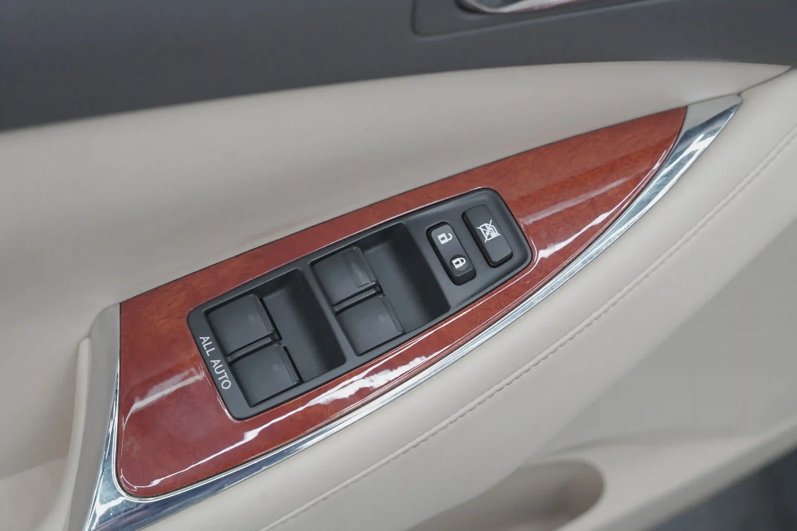 EEBC8464-5549-4A34-B29A-6CD5ED5D05AC_18_11zon