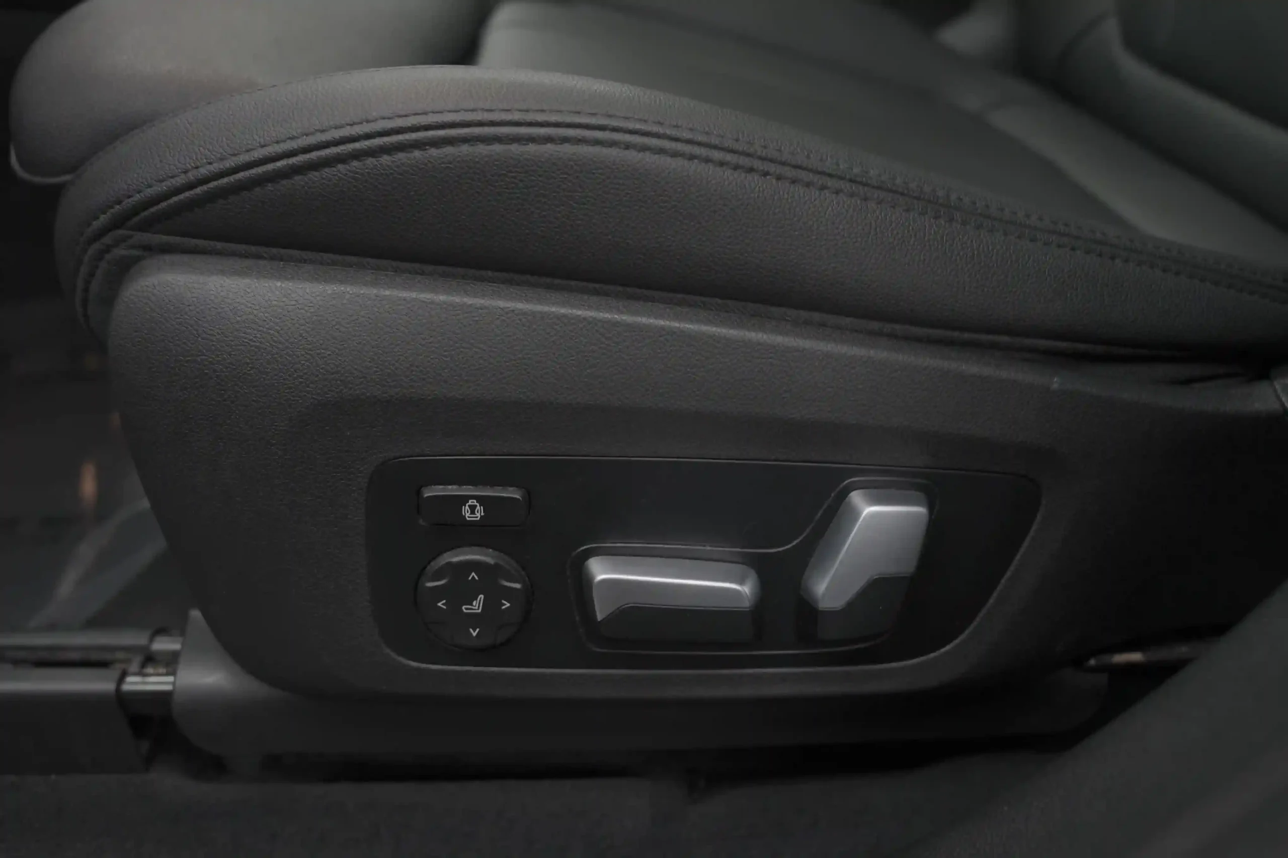 EF4FB56E-00B5-49DE-9262-B6C9A833C6C5_17_11zon