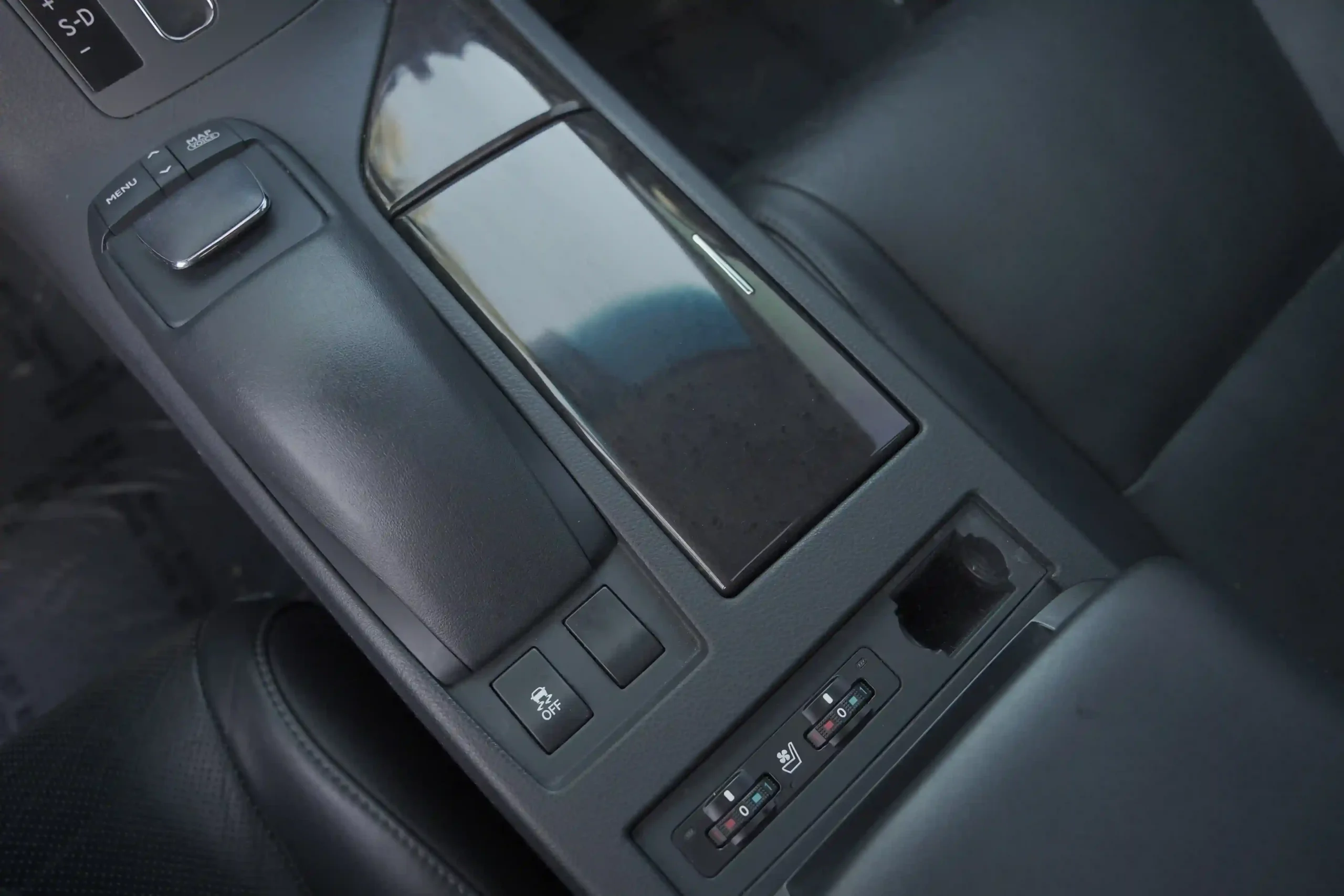 4F2C21AA-A3EA-469C-9EB6-E5CD046958EE_2_11zon