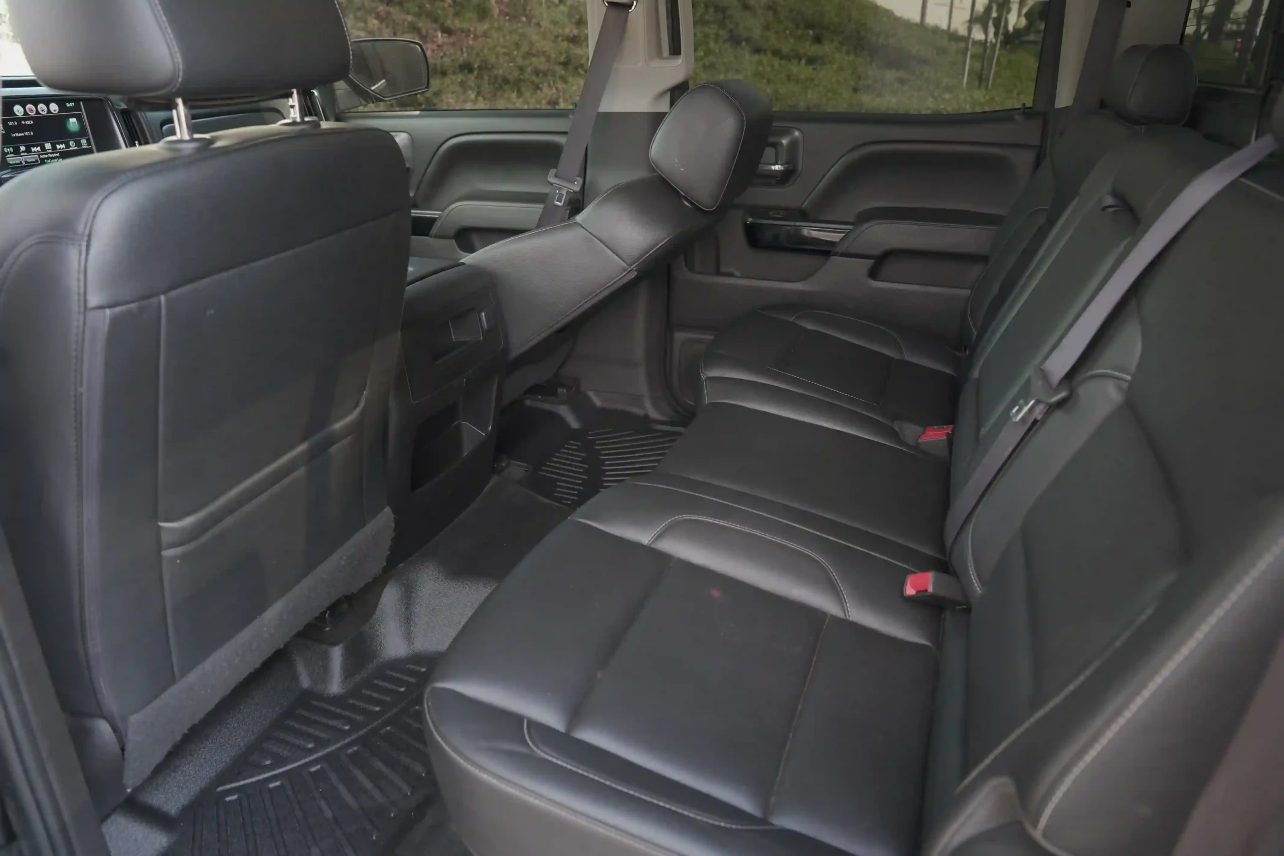 AC8FD32C-00E0-432D-AD8F-66A46F504040_14_11zon