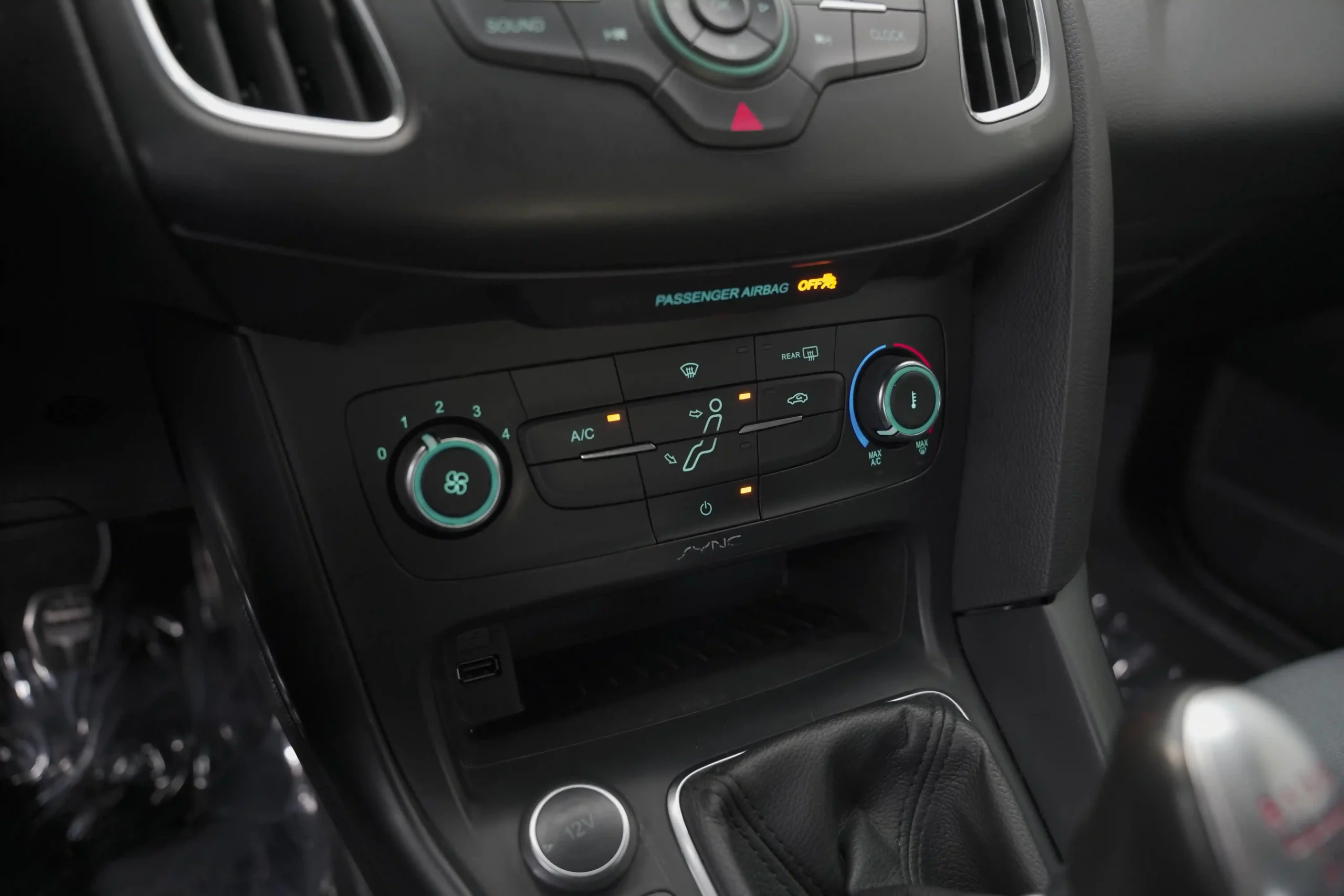 DBEF80EF-FFFB-4B34-A67E-9C411C136DEE_14_11zon