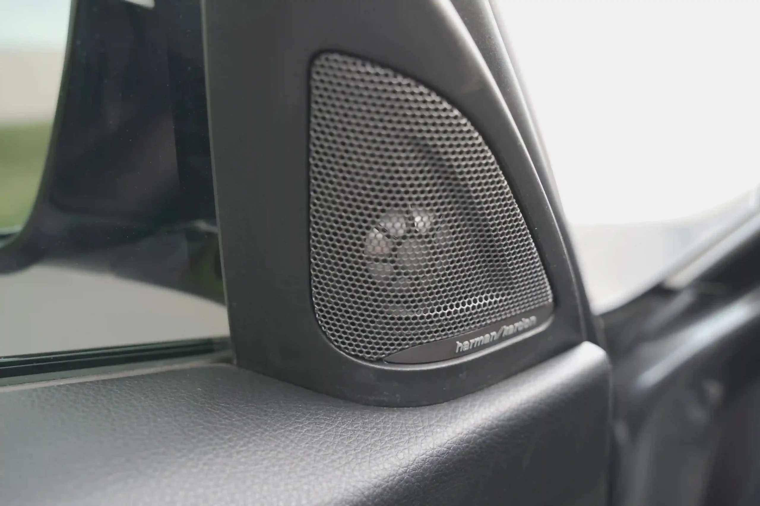 F0EABF29-FDAF-4710-B94D-957AA855F460_20_11zon