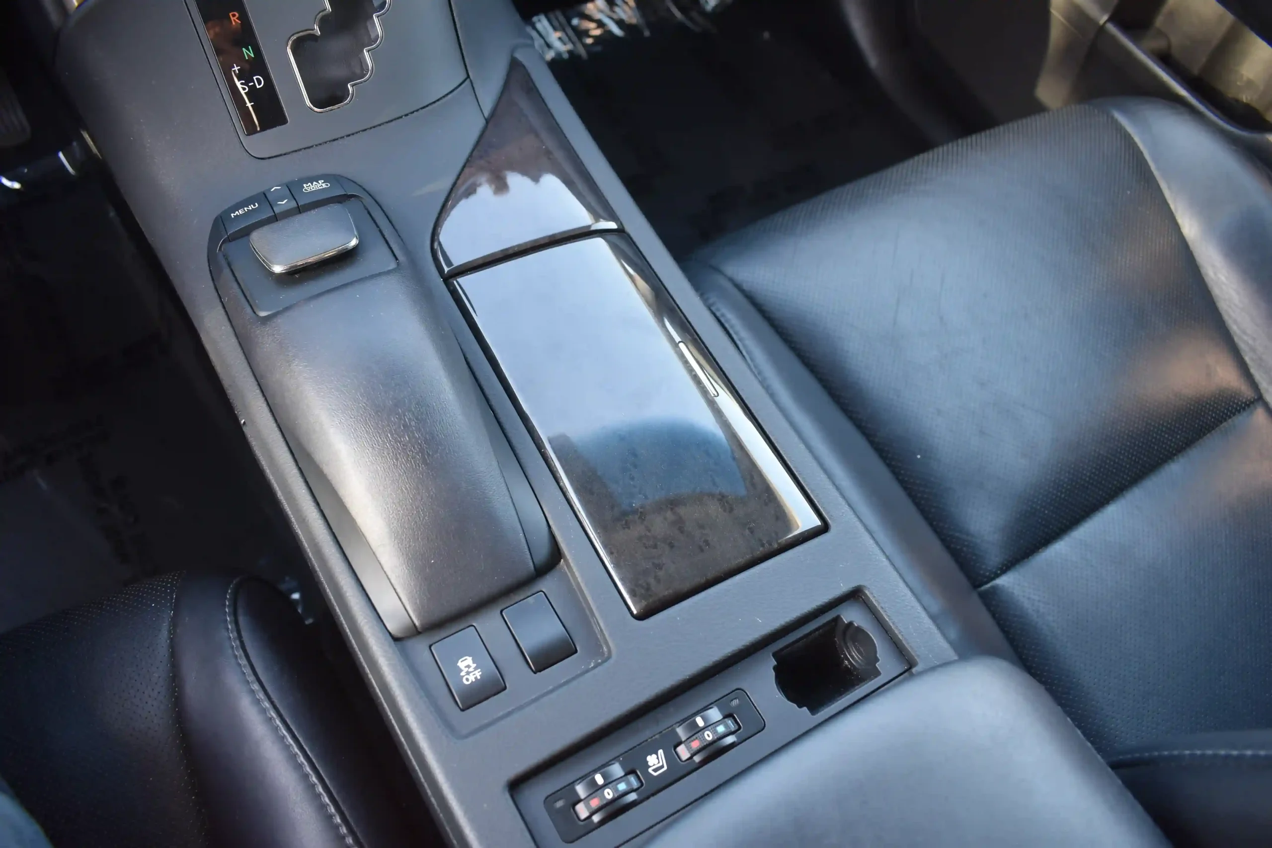 AD9CF7C9-B188-4D7D-93F8-A4C2A15BD35E_11_11zon